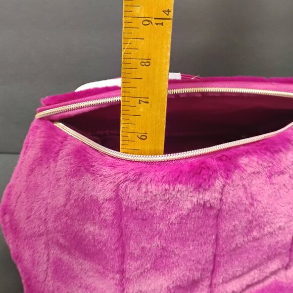 ION Faux Fur Train Case – Dark Magenta – New with Tags - Picture 14 of 14